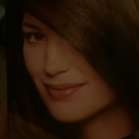 Meet your Posher, Rosanna - Picture 1 of 1